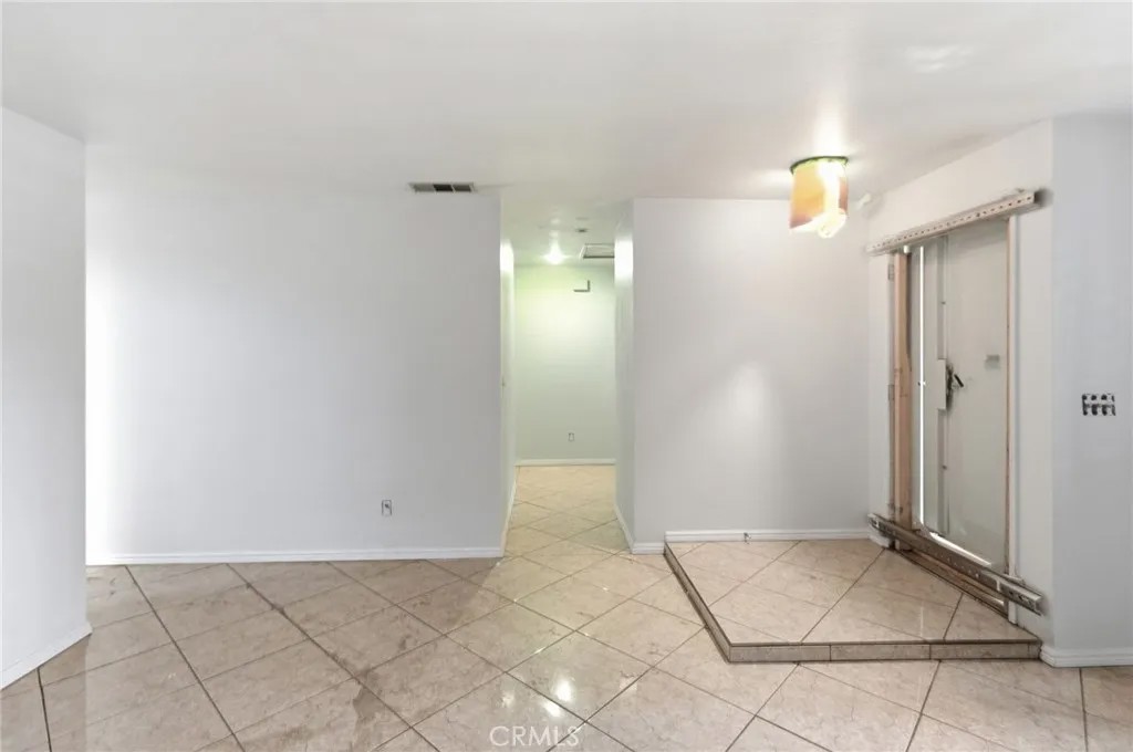 1380 W 7th