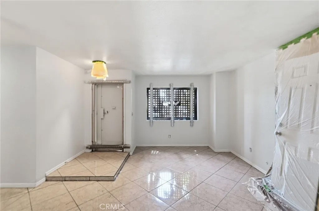 1380 W 7th