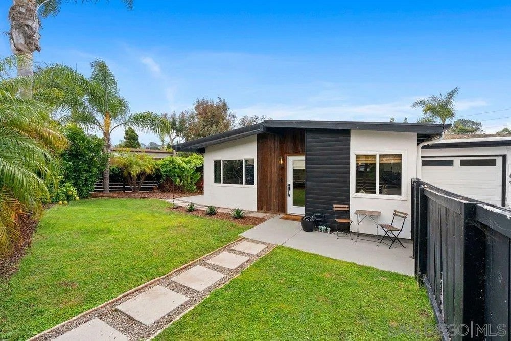 Photo of 725 Teaberry, Encinitas, CA 92024 (MLS # 260013846)