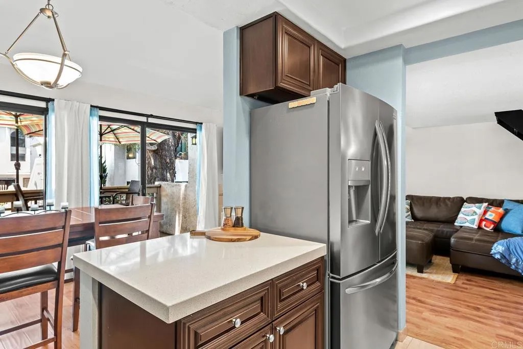 520 Via De La Valle I