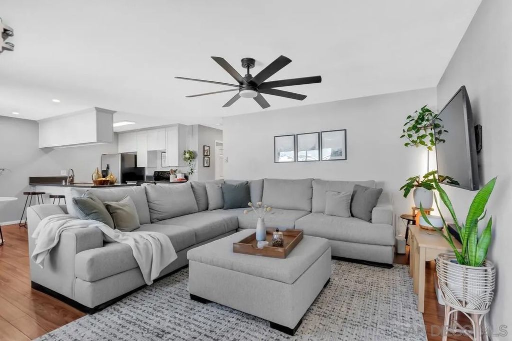 Photo of 1290 Holly Ave, Imperial Beach, CA 91932 (MLS # 260005537)