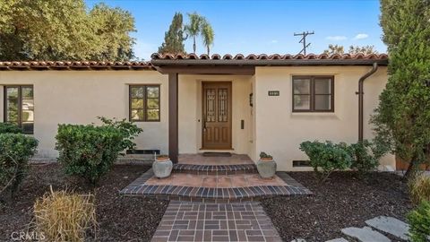 Tiny photo for 460 University Circle, Claremont, CA 91711 (MLS # CV25246972)