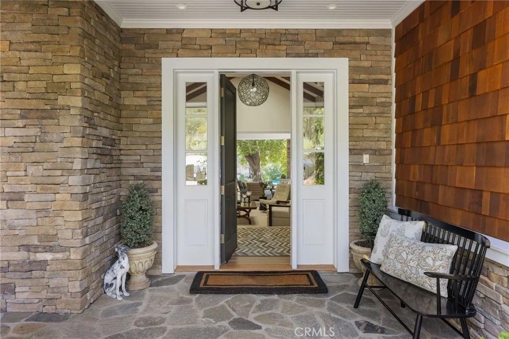 Photo of 2210 Triunfo, Agoura Hills, CA 91301 (MLS # SR26085600)