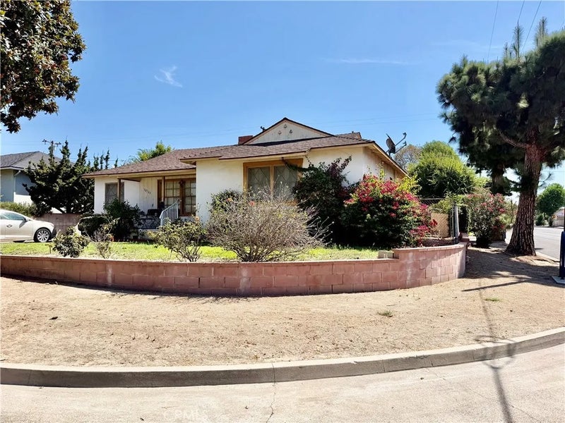 10166 Pounds Ave.