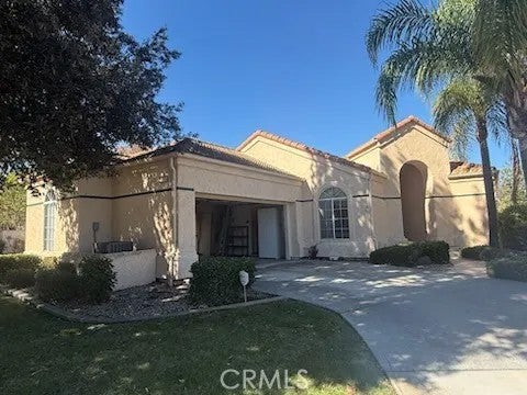 45111 Putting Green Court