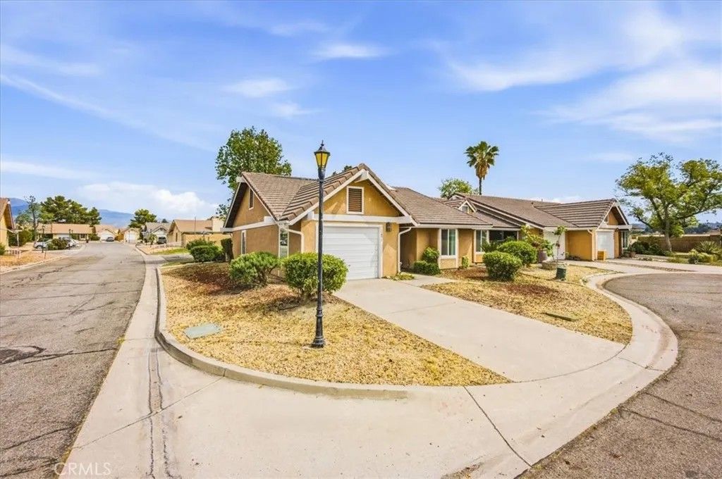 Photo of 1473 Ethan Allen Cir, San Jacinto, CA 92583 (MLS # IV26070937)