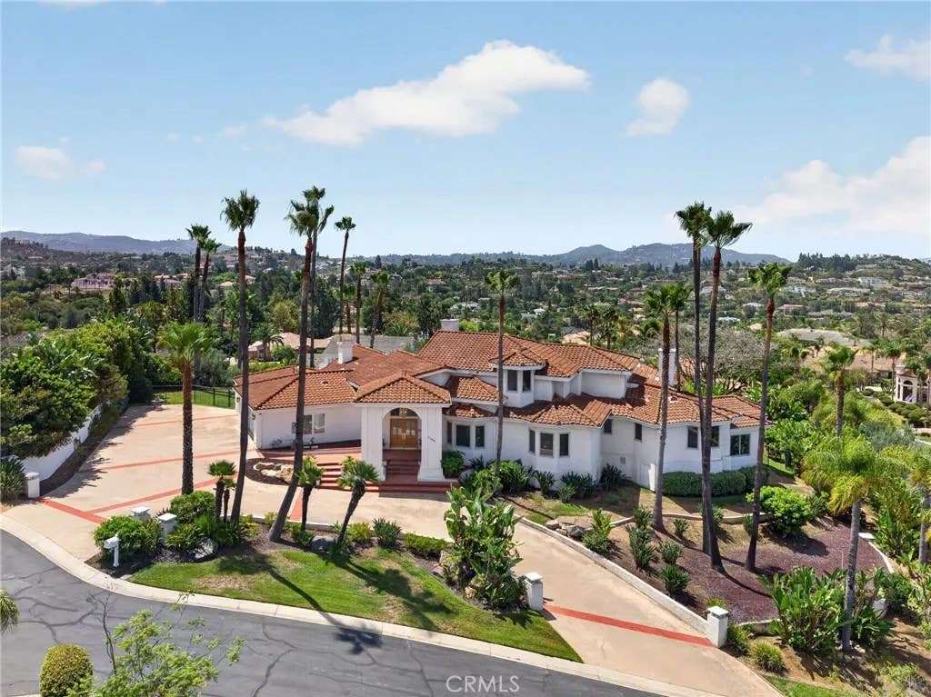 Photo of 17943 Highlands Ranch, Poway, CA 92064 (MLS # SW26158724)