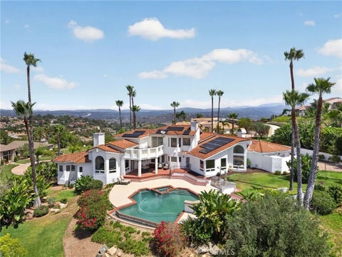 Photo of 17943 Highlands Ranch, Poway, CA 92064 (MLS # SW26158724)