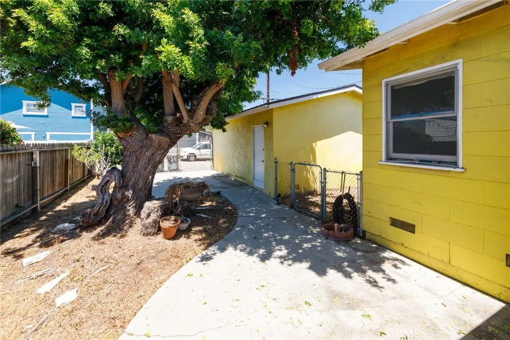 2007 Andreo Avenue