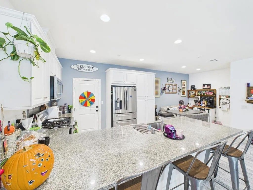 Photo of 1922 Corte Zafiro #136, Chula Vista, CA 91913 (MLS # PTP2508066)