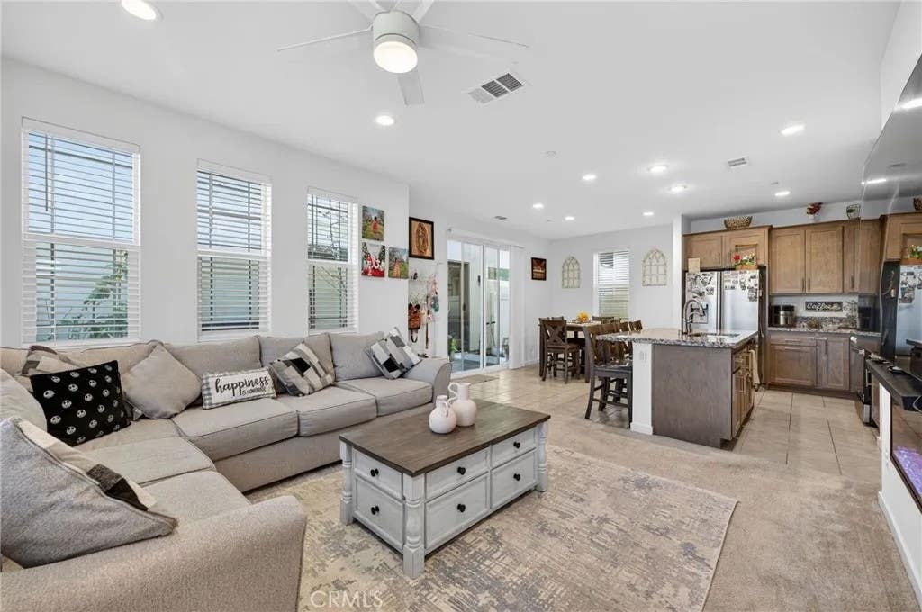 Photo of 32395 Brunello Way, Temecula, CA 92591 (MLS # SW26065433)