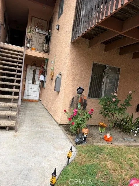 5905 Rosemead Boulevard 10