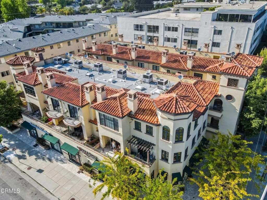 Photo of 985 N Michillinda Avenue #207, Pasadena, CA 91107 (MLS # P1-25224)