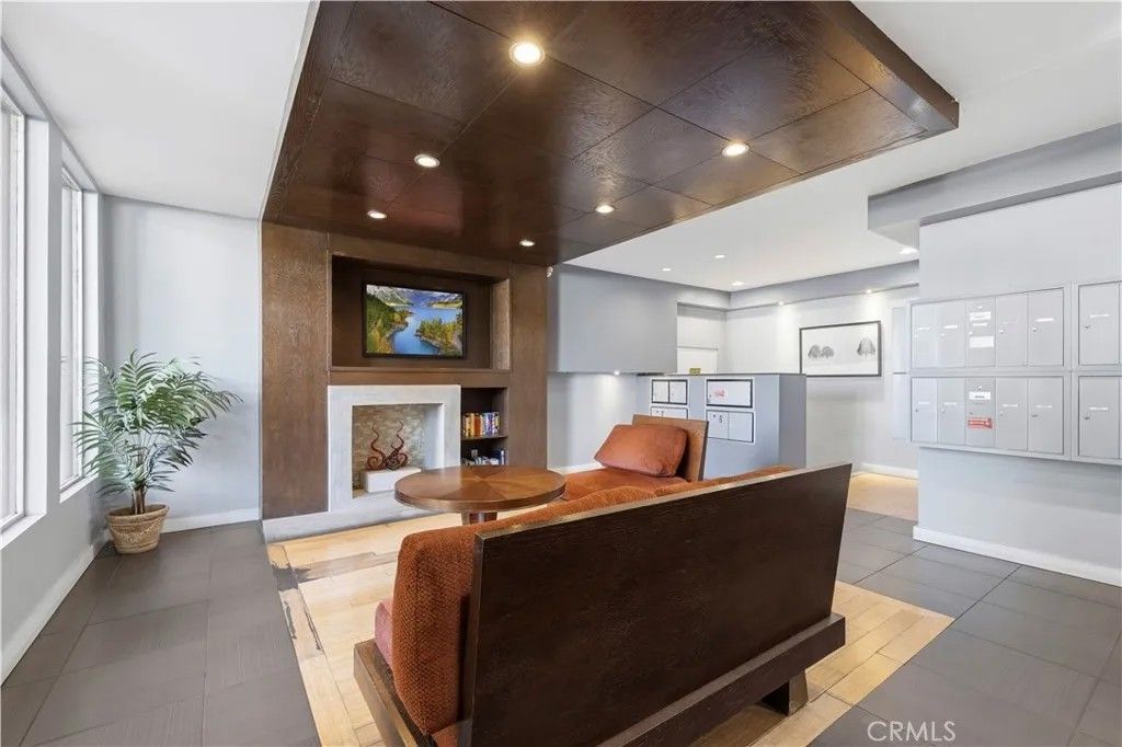 Photo of 125 N Allen Avenue #213, Pasadena, CA 91106 (MLS # GD26070853)