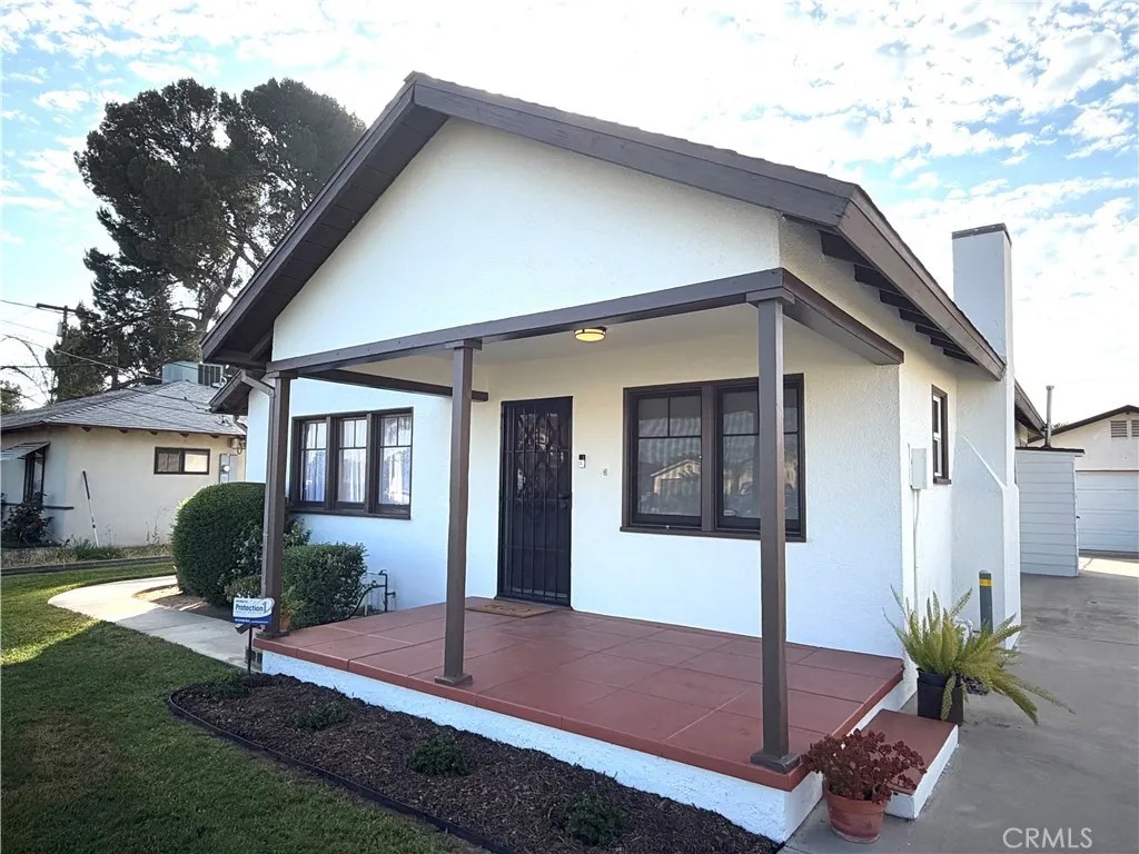 1572 Hillcrest