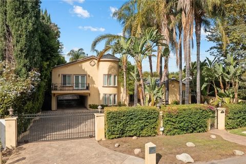 Tiny photo for 22851 Calvert Street, Woodland Hills, CA 91367 (MLS # SR25242878)