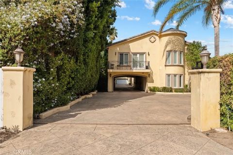 Tiny photo for 22851 Calvert Street, Woodland Hills, CA 91367 (MLS # SR25242878)