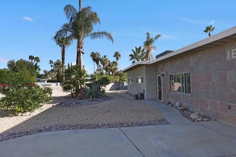 1617 E Paseo El Mirador