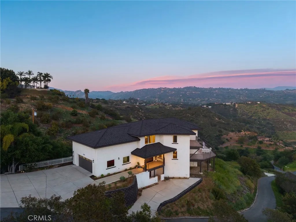 4385 Rainbow Vista Drive