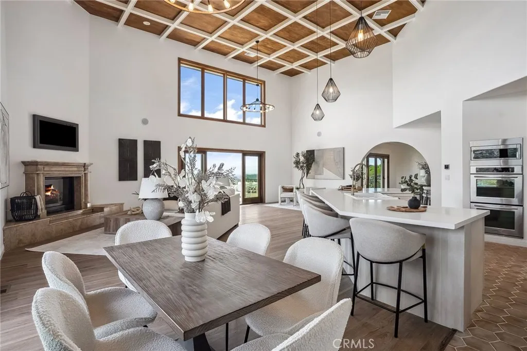 4385 Rainbow Vista Drive