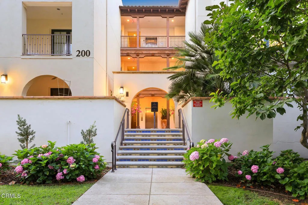 200 S Orange Grove Boulevard 307