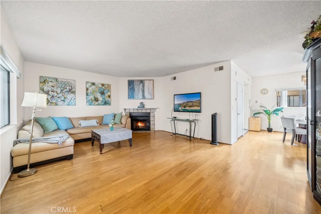 130 N Moore A