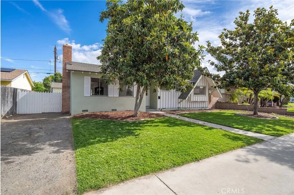 Photo of 1331 E Banyan AVE, Anaheim, CA 92805 (MLS # RS26097621)