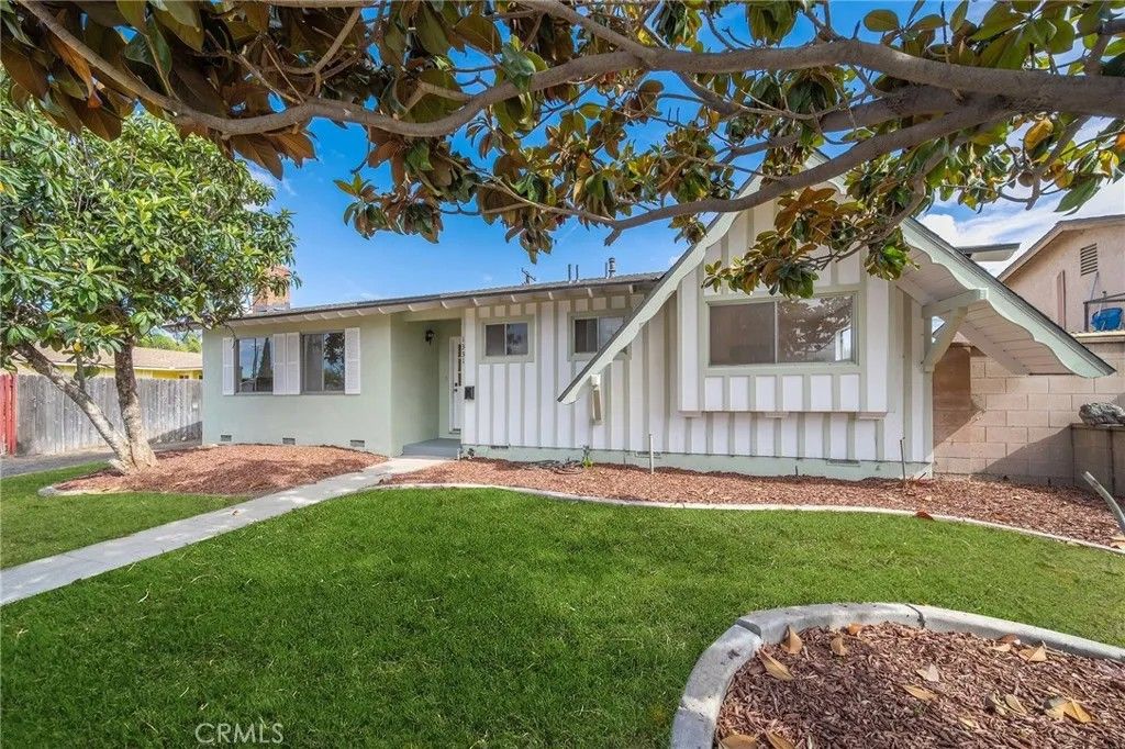 Photo of 1331 E Banyan AVE, Anaheim, CA 92805 (MLS # RS26097621)