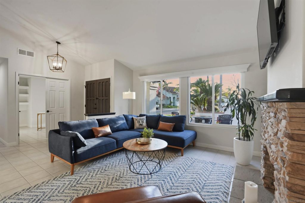 Photo of 4378 Shasta Pl, Carlsbad, CA 92010 (MLS # 260005024)