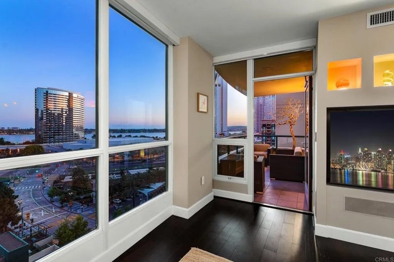 555 Front Street 1103