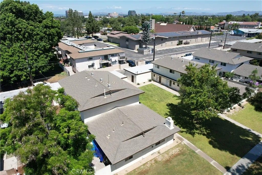 Photo of 625 W Provential Drive, Anaheim, CA 92805 (MLS # OC26098490)