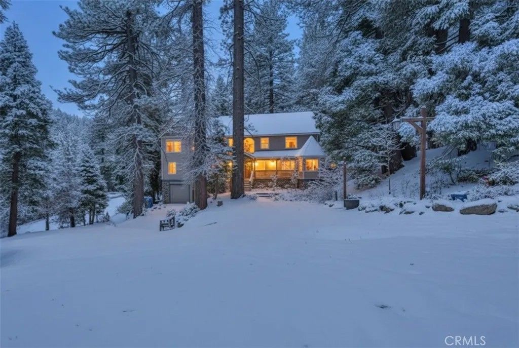 Photo of 26316 Ca-189 Highway, Twin Peaks, CA 92391 (MLS # AR25273181)