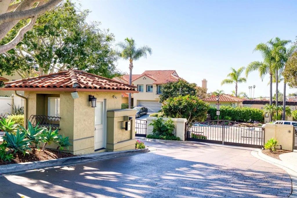 Photo of 1465 Caminito Solidago, La Jolla, CA 92037 (MLS # PTP2601002)