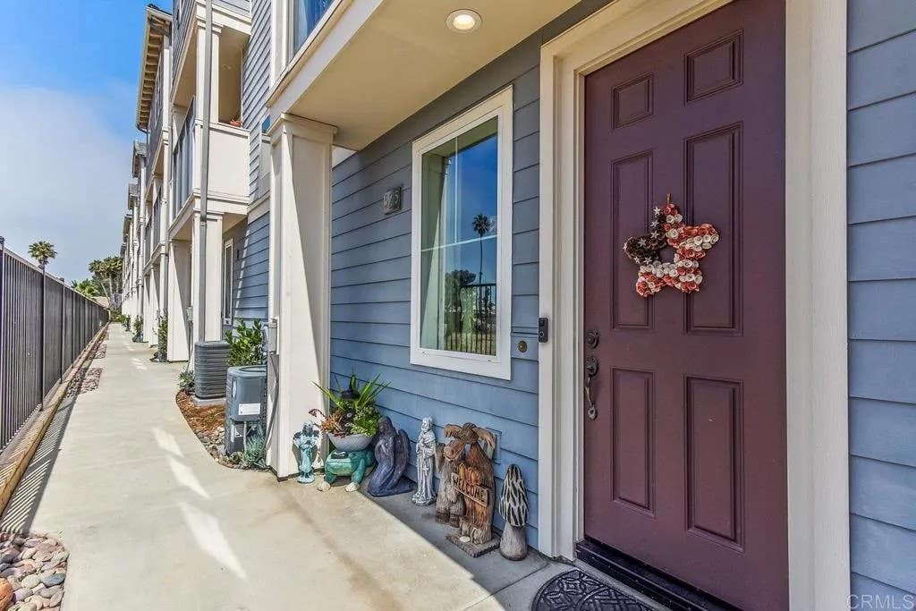 Photo of 525 Sandpiper Way, Imperial Beach, CA 91932 (MLS # PTP2606417)