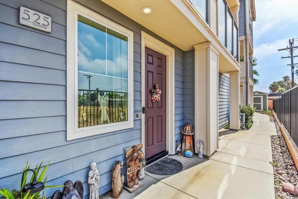 Photo of 525 Sandpiper Way, Imperial Beach, CA 91932 (MLS # PTP2606417)