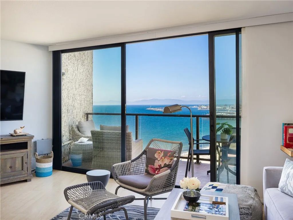 Photo of 531 Esplanade #313, Redondo Beach, CA 90277 (MLS # SB26026343)