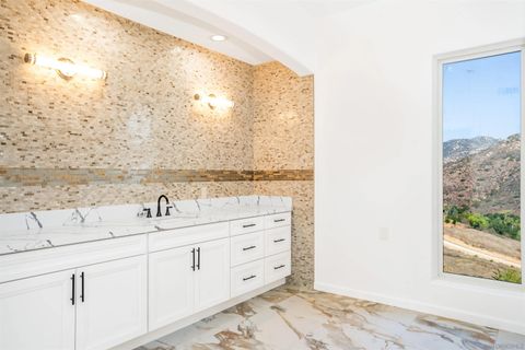 Tiny photo for 3034 Mountain View Dr, Escondido, CA 92027 (MLS # 250041748)