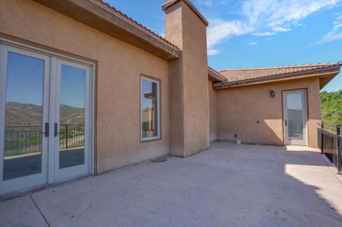 Tiny photo for 3034 Mountain View Dr, Escondido, CA 92027 (MLS # 250041748)