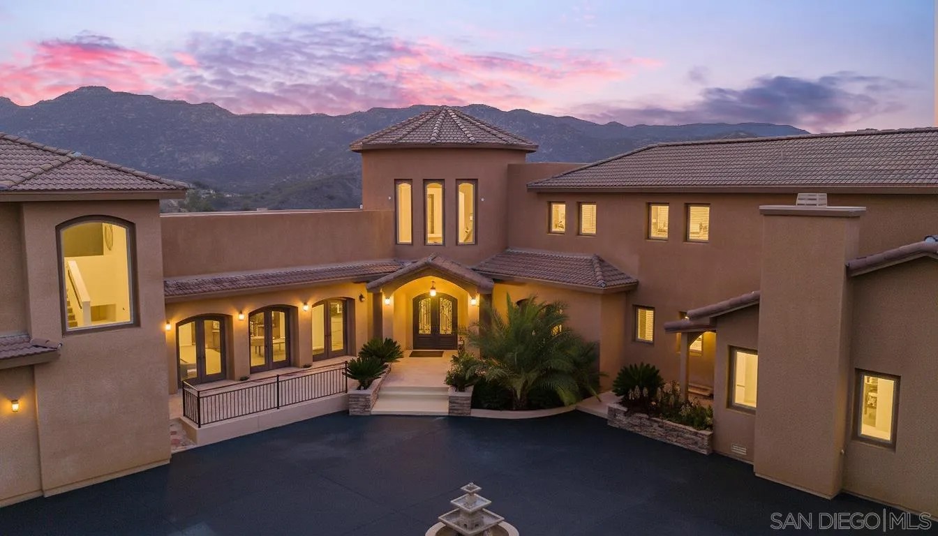 3034 Mountain View Dr