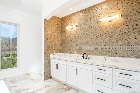 Tiny photo for 3034 Mountain View Dr, Escondido, CA 92027 (MLS # 250041748)