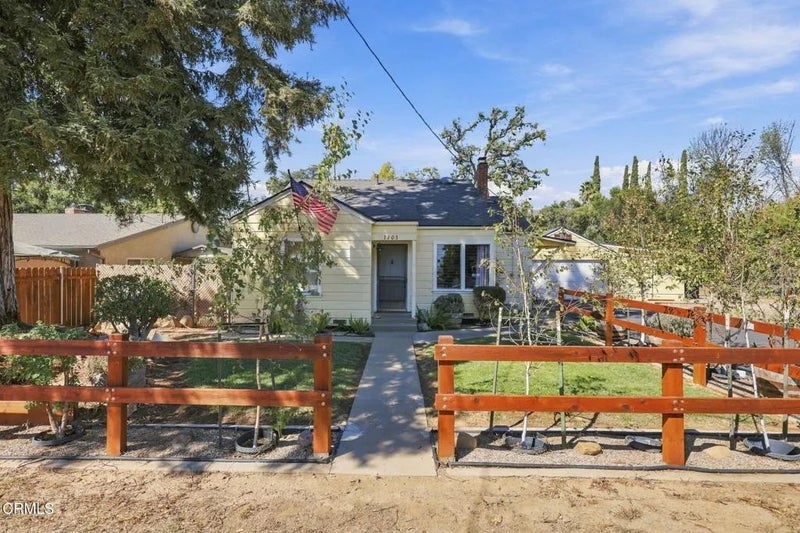 1303 Cruzero Street
