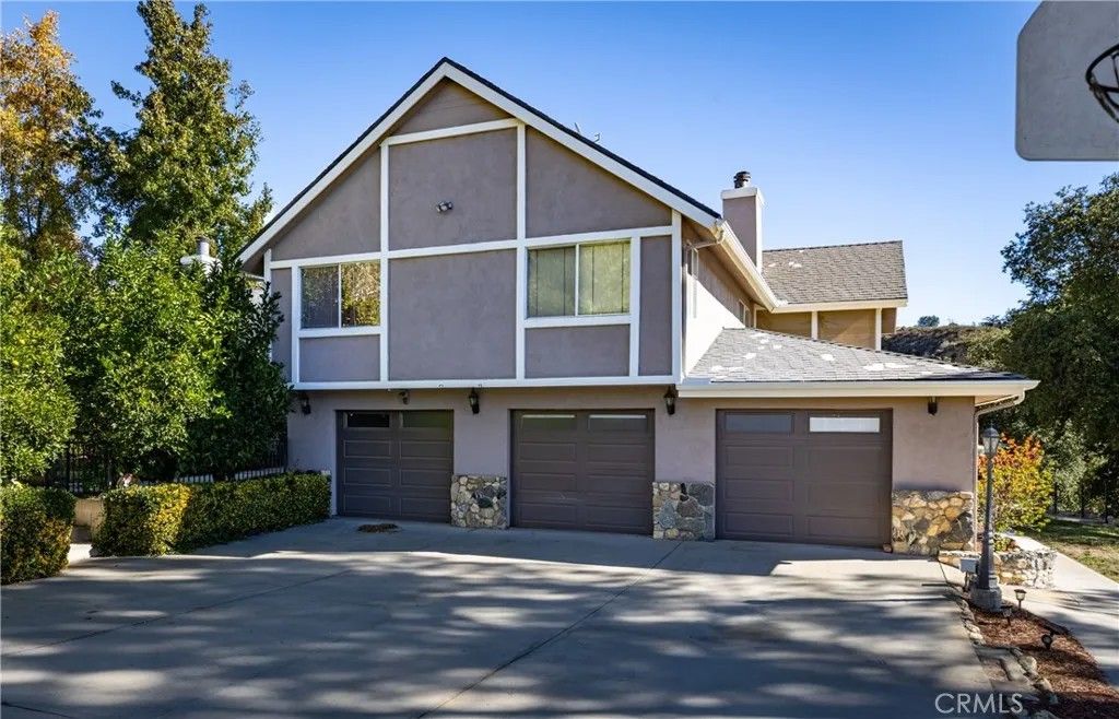 Photo of 8620 Apple Tree Ln, Cherry Valley, CA 92223 (MLS # IG25251613)