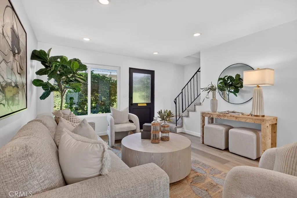 4588 Jamestown