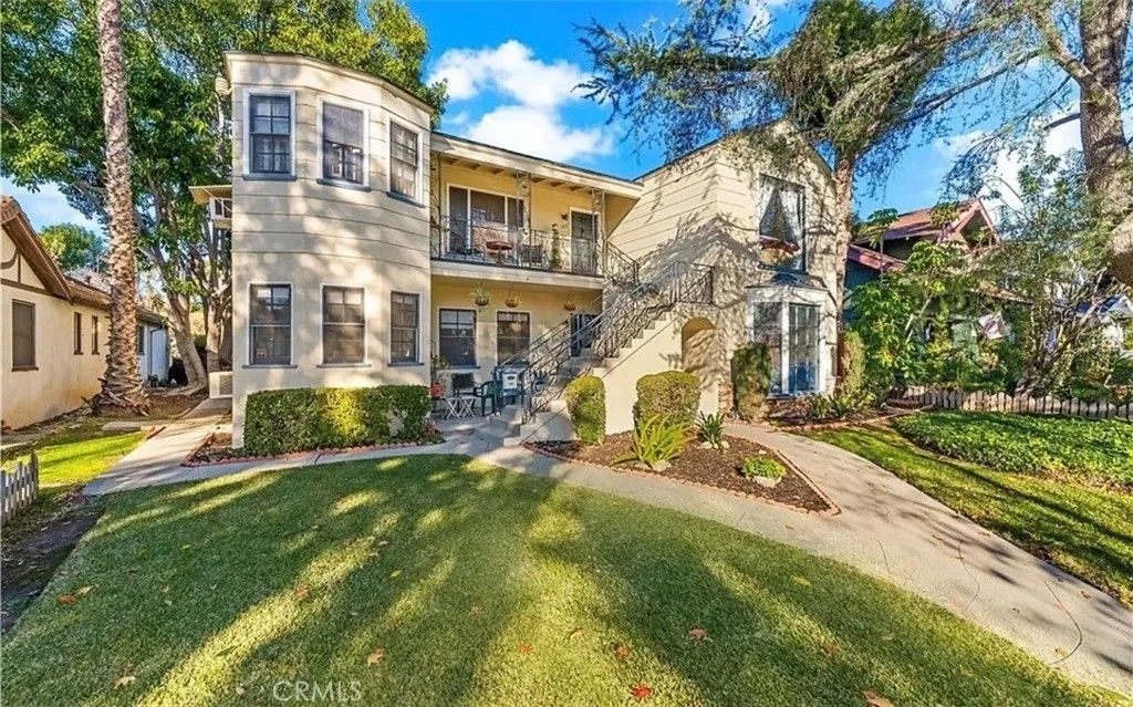 Photo of 307 Lincoln Avenue, Pomona, CA 91767 (MLS # DW26020933)