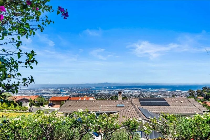 29815 Knoll View Drive