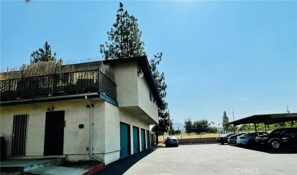 610 E Lugonia Avenue