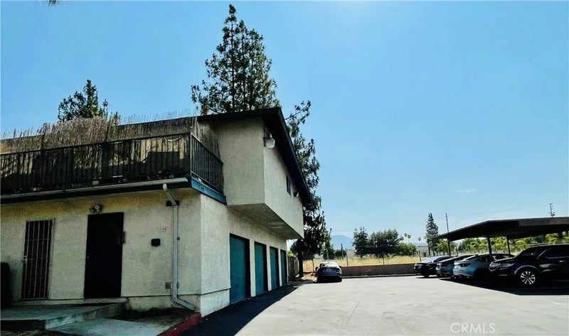 610 E Lugonia Avenue