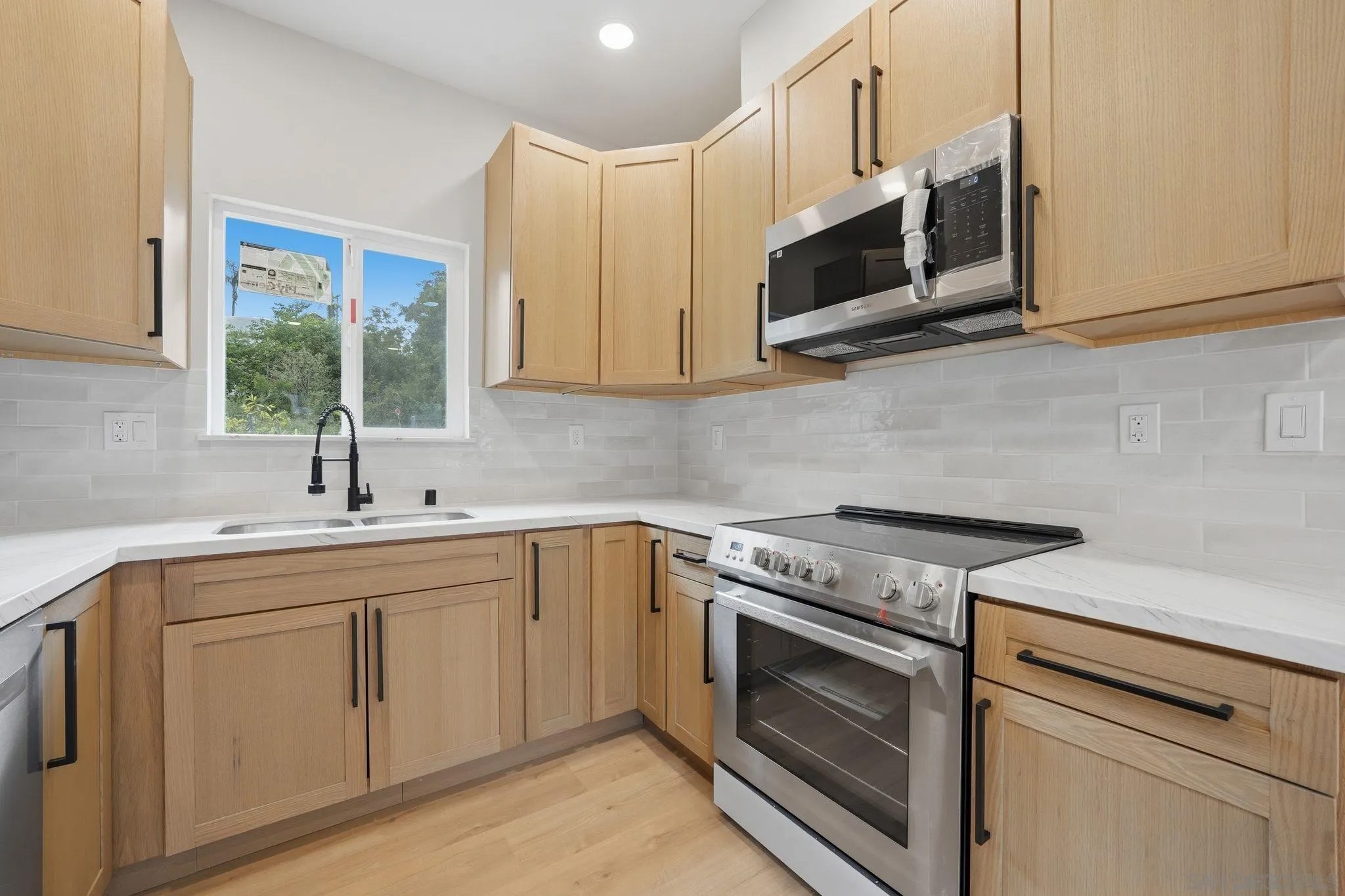 7843-49 La Mesa Blvd