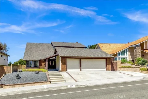 MLS: LG26192446
