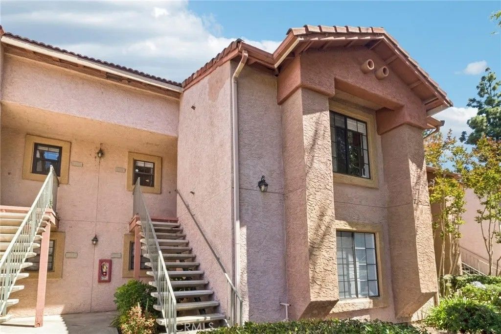 Photo of 12059 Alta Carmel Court #168, San Diego, CA 92128 (MLS # DW26096350)